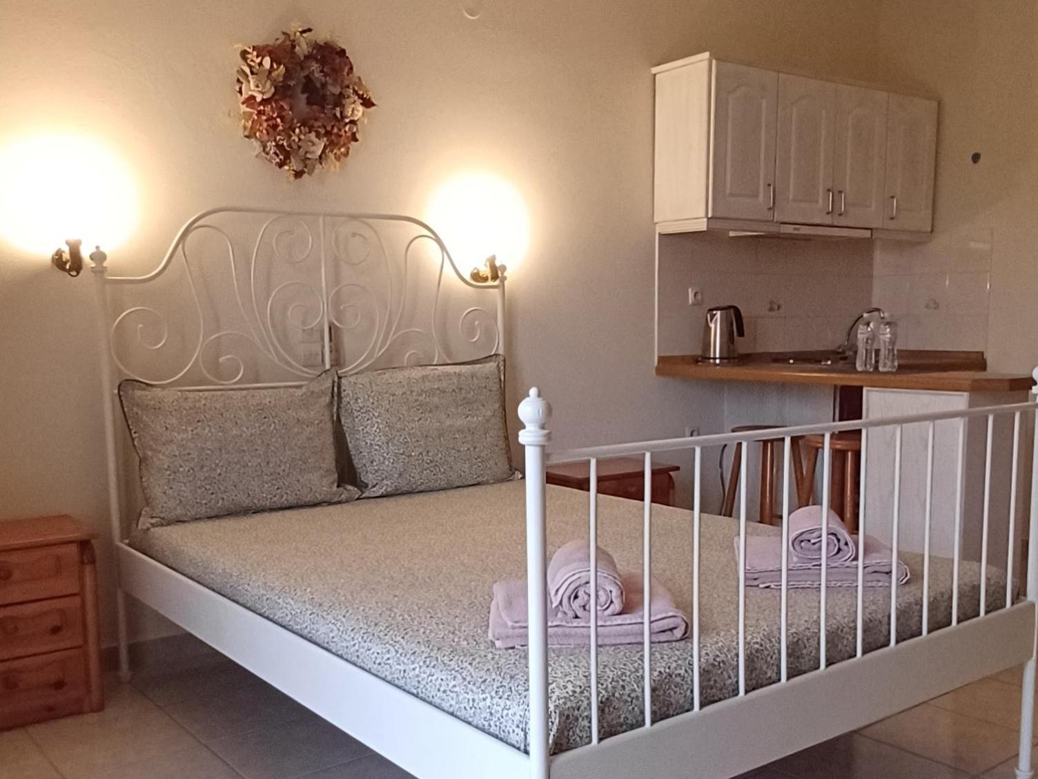 Flora Studios Corfu - Adults Only Benitses  Exterior foto